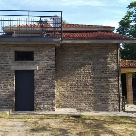 Borgo Scorza 2 Chalet Pietramogolana